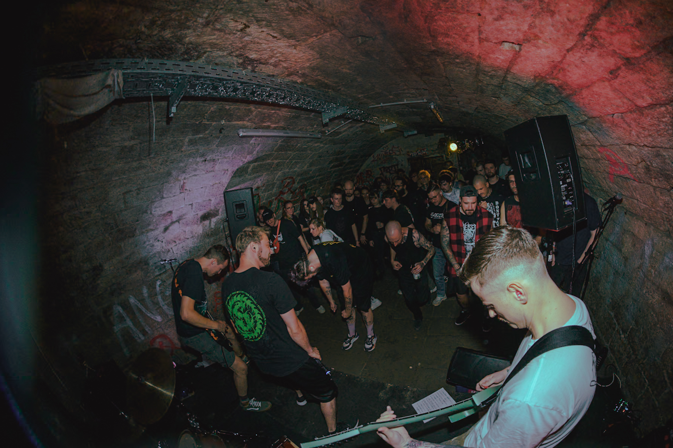 Snakepiss vocalist live