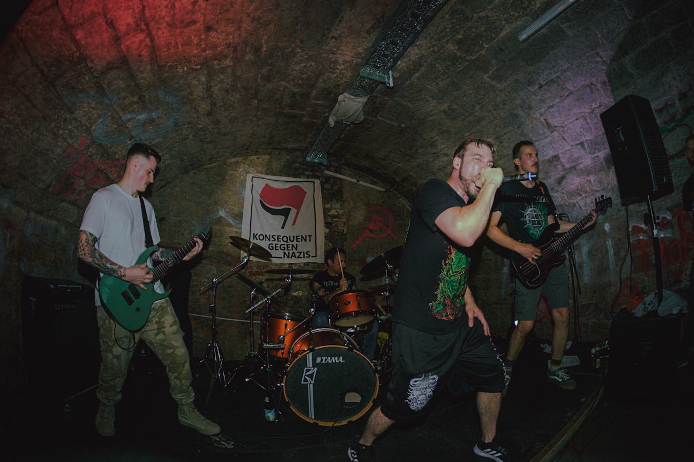 Snakepiss on stage