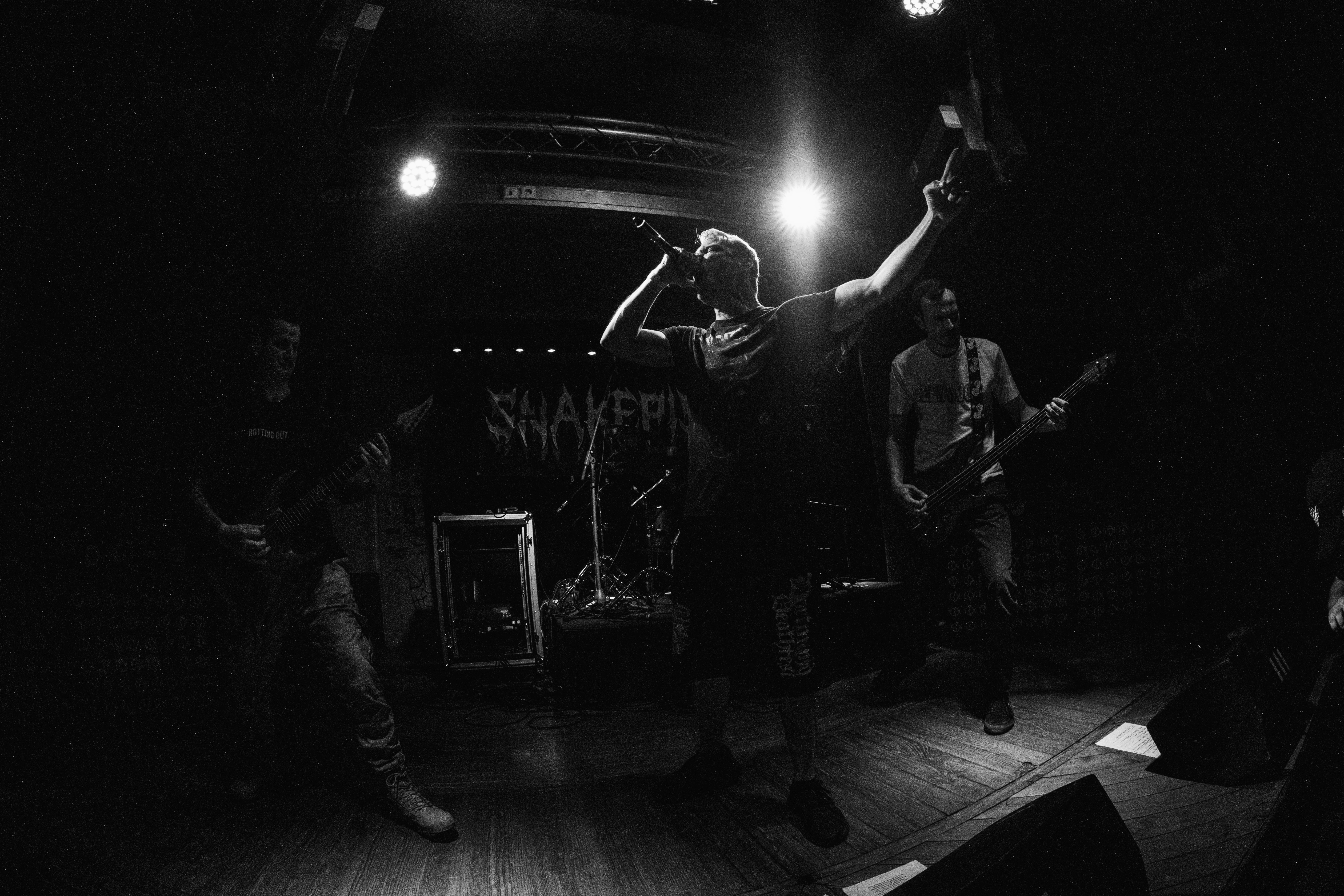 Snakepiss vocalist